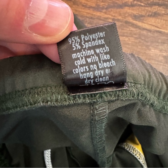 N2N Bodywear Short Shorts, Athletic Stripe Green Yellow Size XL Swim Gym - Picture 6 of 6